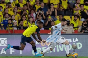 九州体育官网-阿根廷主场战胜厄瓜多尔，豪取三分(阿根廷对10战胜厄瓜多尔队,你对这场比赛如何评价?)