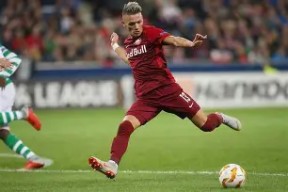 九州体育官网-莱比锡红牛后防稳固，球队全力备战重要比赛的简单介绍