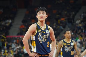 九州体育投注-中国CBA常规赛结束，广州队摘得分区冠军