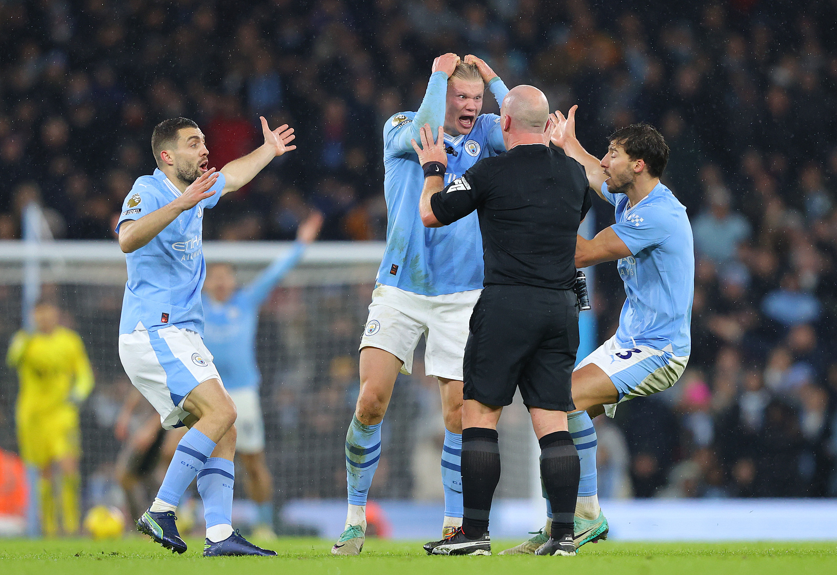 关于防守滑降,曼城在英超赛场失去冠军希望的信息 关于防守滑降,曼城在英超赛场失去冠军希望的信息