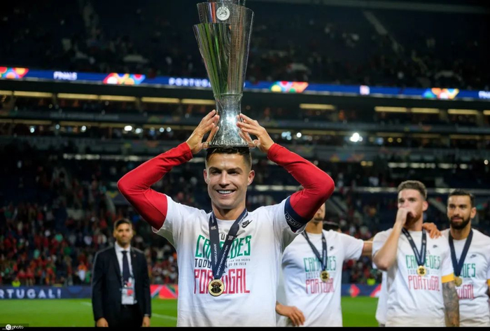 创纪录逆袭成功，实力跻身欧洲之巅(保持着九次欧洲夺冠次数记录的是哪支著名球队)